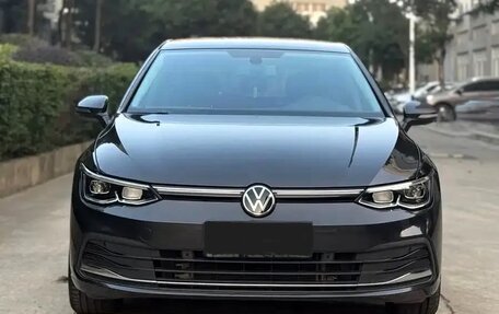 Volkswagen Golf VIII, 2022 год, 1 760 000 рублей, 1 фотография