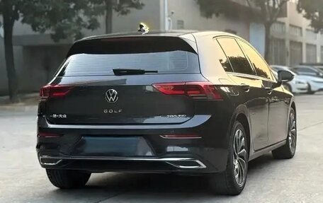 Volkswagen Golf VIII, 2022 год, 1 760 000 рублей, 2 фотография