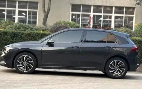 Volkswagen Golf VIII, 2022 год, 1 760 000 рублей, 6 фотография