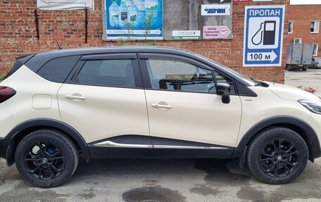 Renault Kaptur I рестайлинг, 2019 год, 1 940 000 рублей, 6 фотография