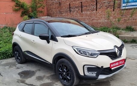 Renault Kaptur I рестайлинг, 2019 год, 1 940 000 рублей, 5 фотография