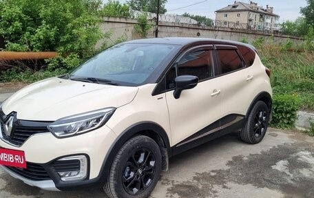 Renault Kaptur I рестайлинг, 2019 год, 1 940 000 рублей, 2 фотография