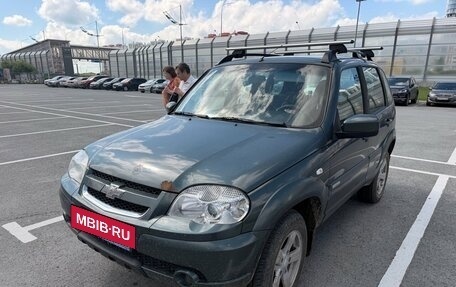 Chevrolet Niva I рестайлинг, 2013 год, 530 000 рублей, 2 фотография