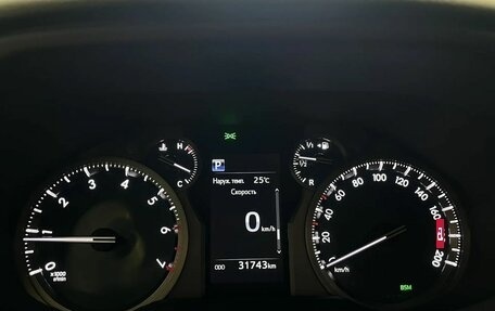 Toyota Land Cruiser Prado 150 рестайлинг 2, 2020 год, 7 000 000 рублей, 10 фотография