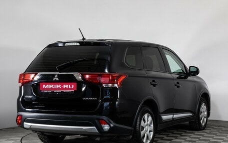 Mitsubishi Outlander III рестайлинг 3, 2016 год, 1 175 000 рублей, 6 фотография