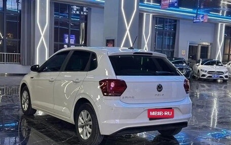 Volkswagen Polo, 2022 год, 950 000 рублей, 4 фотография