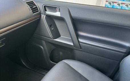 Toyota Land Cruiser Prado 150 рестайлинг 2, 2021 год, 7 050 000 рублей, 20 фотография
