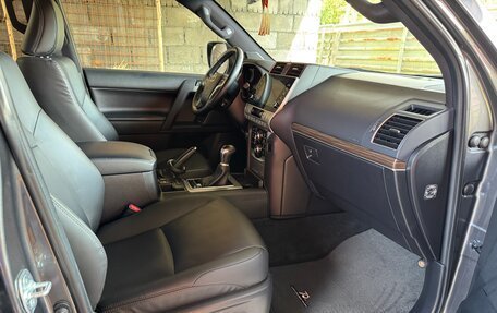 Toyota Land Cruiser Prado 150 рестайлинг 2, 2021 год, 7 050 000 рублей, 23 фотография