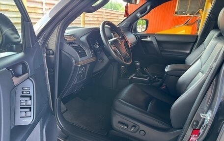 Toyota Land Cruiser Prado 150 рестайлинг 2, 2021 год, 7 050 000 рублей, 22 фотография