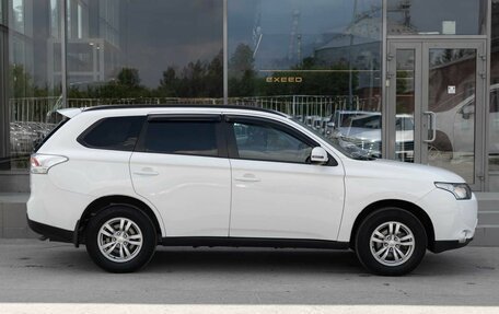 Mitsubishi Outlander III рестайлинг 3, 2013 год, 1 180 000 рублей, 4 фотография