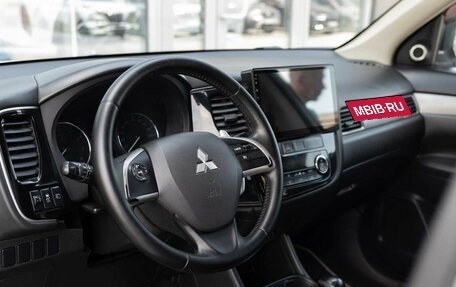 Mitsubishi Outlander III рестайлинг 3, 2013 год, 1 180 000 рублей, 11 фотография
