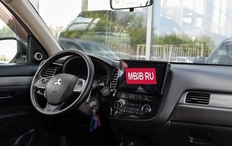 Mitsubishi Outlander III рестайлинг 3, 2013 год, 1 180 000 рублей, 10 фотография