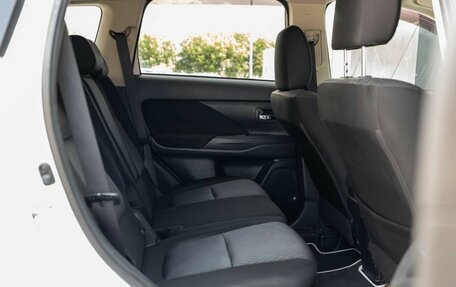 Mitsubishi Outlander III рестайлинг 3, 2013 год, 1 180 000 рублей, 18 фотография