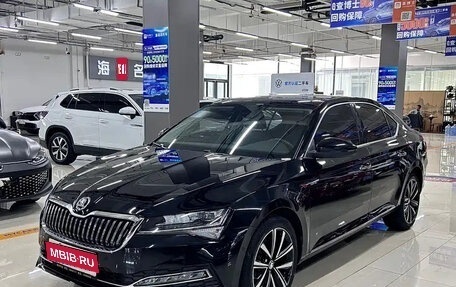 Skoda Superb III рестайлинг, 2023 год, 1 830 800 рублей, 1 фотография