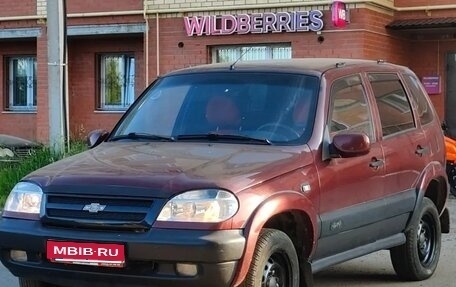 Chevrolet Niva I рестайлинг, 2004 год, 320 000 рублей, 1 фотография