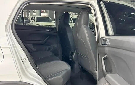 Volkswagen T-Cross I, 2022 год, 1 180 000 рублей, 9 фотография