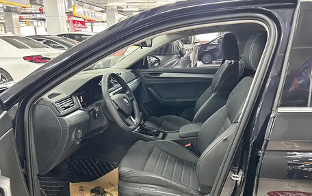 Skoda Superb III рестайлинг, 2023 год, 1 830 800 рублей, 7 фотография