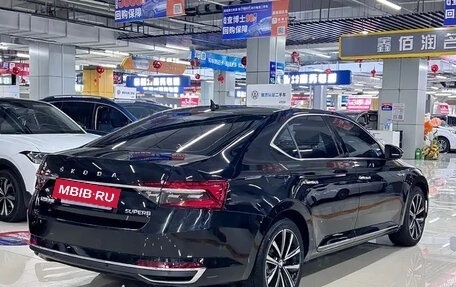 Skoda Superb III рестайлинг, 2023 год, 1 830 800 рублей, 4 фотография