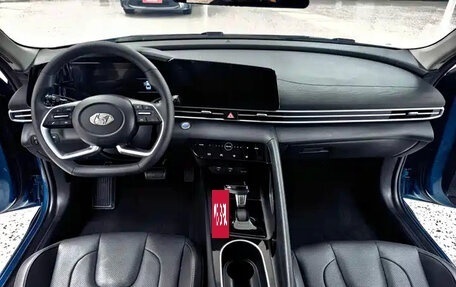 Hyundai Elantra, 2022 год, 1 230 000 рублей, 8 фотография