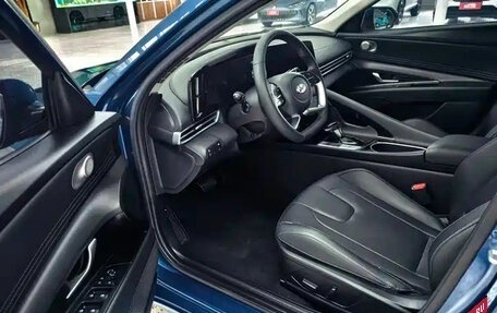 Hyundai Elantra, 2022 год, 1 230 000 рублей, 10 фотография