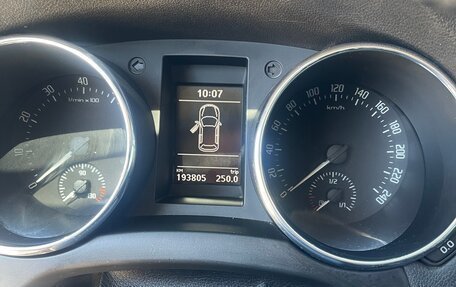 Skoda Yeti I рестайлинг, 2012 год, 930 000 рублей, 1 фотография