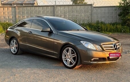 Mercedes-Benz E-Класс, 2010 год, 1 160 000 рублей, 1 фотография