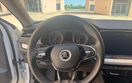 Skoda Octavia IV, 2023 год, 1 855 000 рублей, 11 фотография