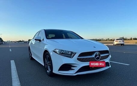 Mercedes-Benz A-Класс, 2022 год, 1 630 000 рублей, 3 фотография