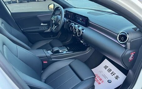 Mercedes-Benz A-Класс, 2022 год, 1 630 000 рублей, 10 фотография