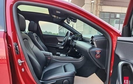 Mercedes-Benz A-Класс, 2022 год, 1 650 000 рублей, 6 фотография