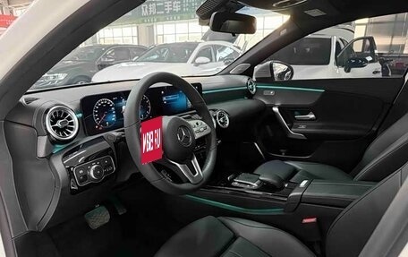 Mercedes-Benz A-Класс, 2022 год, 1 670 000 рублей, 8 фотография