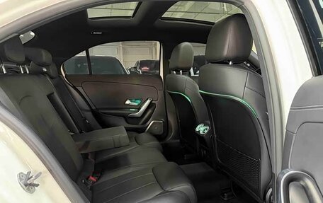 Mercedes-Benz A-Класс, 2022 год, 1 670 000 рублей, 11 фотография
