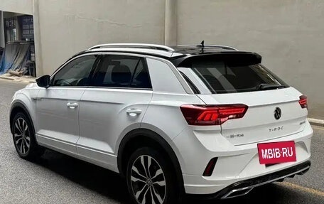 Volkswagen T-Roc I, 2022 год, 1 530 000 рублей, 7 фотография