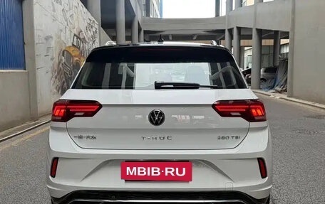 Volkswagen T-Roc I, 2022 год, 1 530 000 рублей, 5 фотография