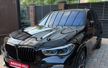 BMW X5, 2021 год, 8 990 000 рублей, 2 фотография