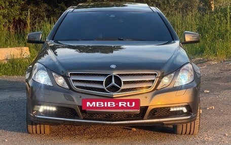 Mercedes-Benz E-Класс, 2010 год, 1 160 000 рублей, 6 фотография