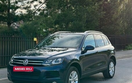 Volkswagen Touareg III, 2013 год, 2 399 000 рублей, 2 фотография