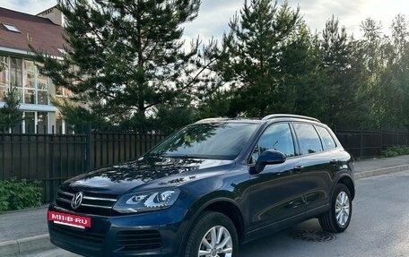 Volkswagen Touareg III, 2013 год, 2 399 000 рублей, 4 фотография