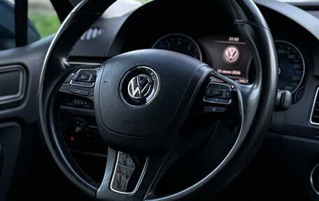 Volkswagen Touareg III, 2013 год, 2 399 000 рублей, 16 фотография