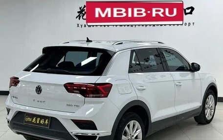 Volkswagen T-Roc I, 2023 год, 1 360 000 рублей, 4 фотография