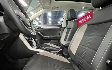 Volkswagen T-Roc I, 2023 год, 1 360 000 рублей, 7 фотография