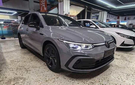 Volkswagen Golf VIII, 2023 год, 1 760 000 рублей, 2 фотография