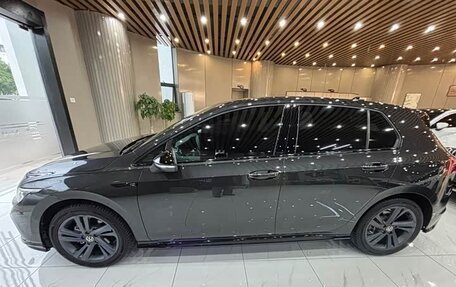Volkswagen Golf VIII, 2023 год, 1 555 000 рублей, 4 фотография