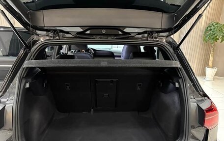 Volkswagen Golf VIII, 2023 год, 1 555 000 рублей, 17 фотография