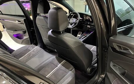 Volkswagen Golf VIII, 2023 год, 1 555 000 рублей, 19 фотография