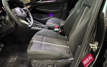 Volkswagen Golf VIII, 2023 год, 1 555 000 рублей, 16 фотография