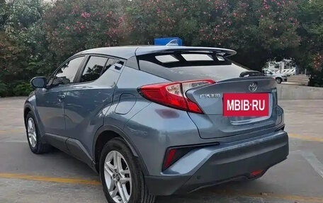 Toyota C-HR I рестайлинг, 2022 год, 1 530 000 рублей, 3 фотография