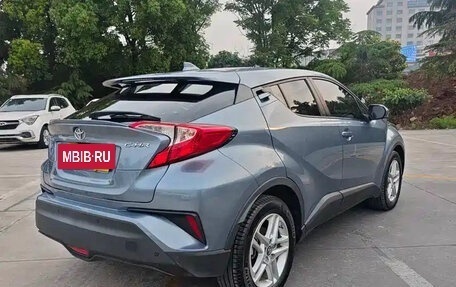 Toyota C-HR I рестайлинг, 2022 год, 1 530 000 рублей, 4 фотография