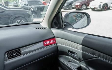 Mitsubishi Outlander III рестайлинг 3, 2019 год, 1 998 400 рублей, 12 фотография