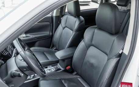 Mitsubishi Outlander III рестайлинг 3, 2019 год, 1 998 400 рублей, 16 фотография